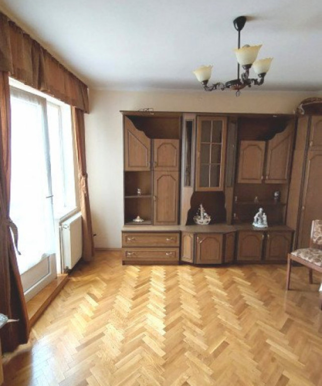 Casa cu teren 150 mp zona Lupeni