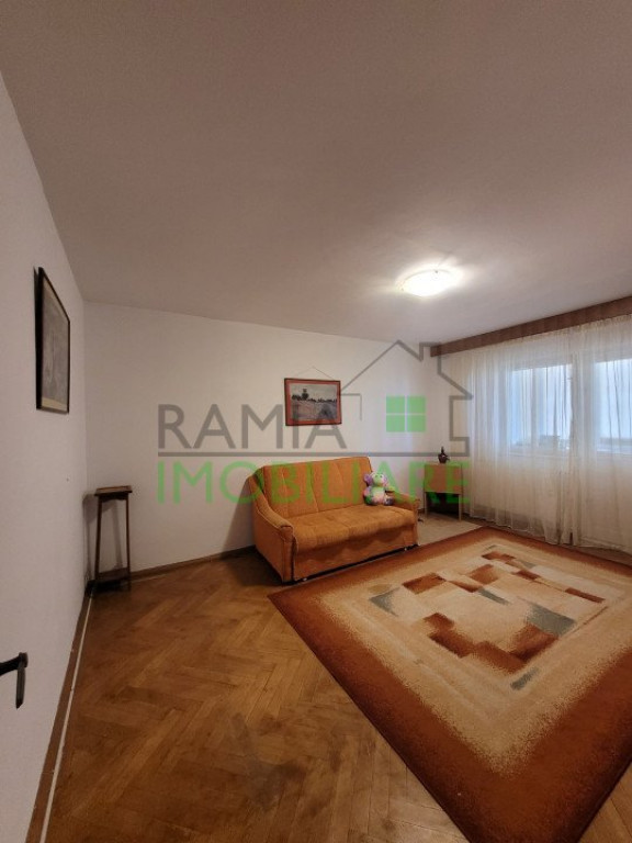 Apartament 3 camere + parcare + boxă, cartier Astra