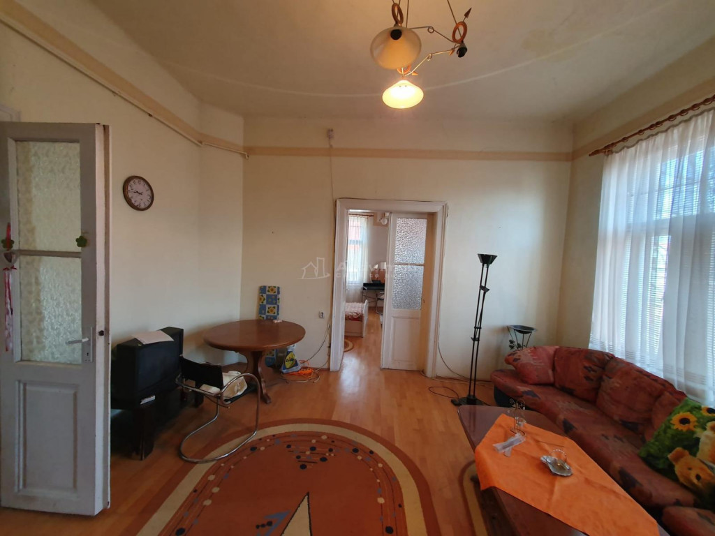 2 cam - zona Catedralei