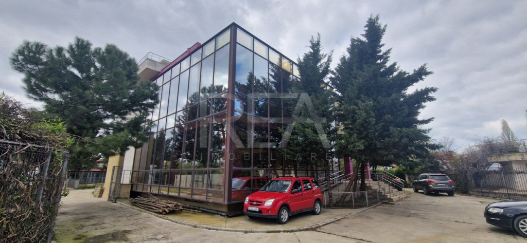 Cladire comerciala cu functii multiple | Voluntari