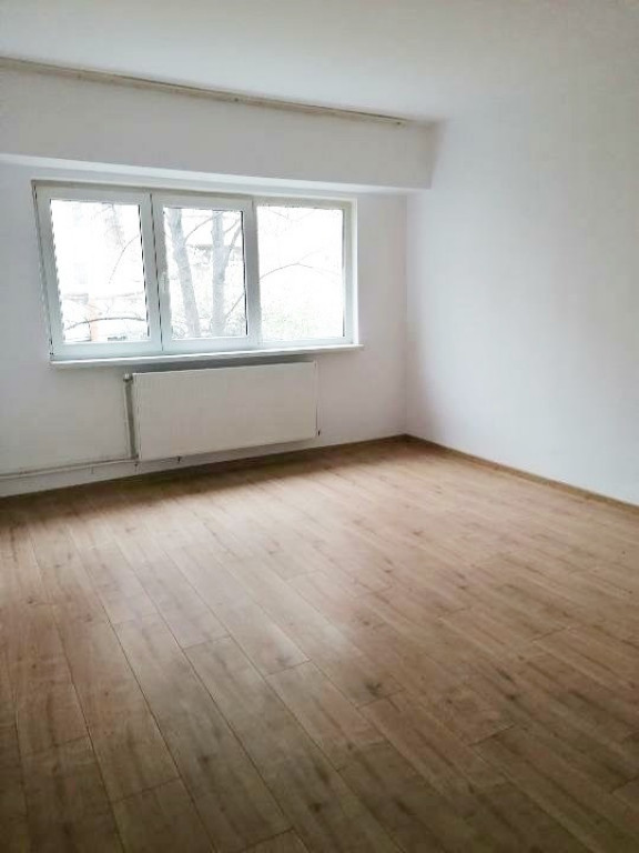 Apartament 3 camere zona Casa de Cultura, NEMOBILAT, CENTRALA GAZ