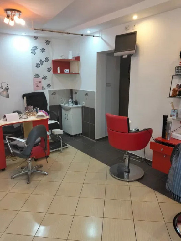 Spatiu Comercial Tractorul