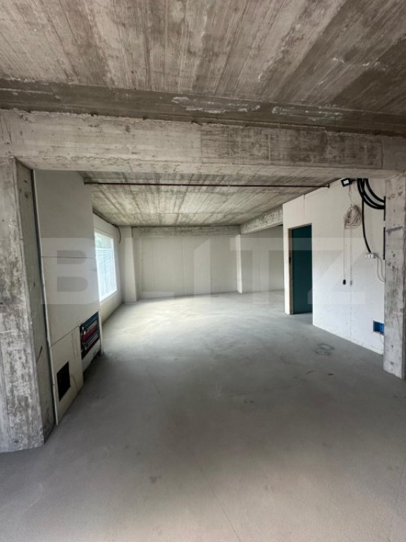 Spatiu comercial, 86 mp utili, zona George Enescu-Cartodrom