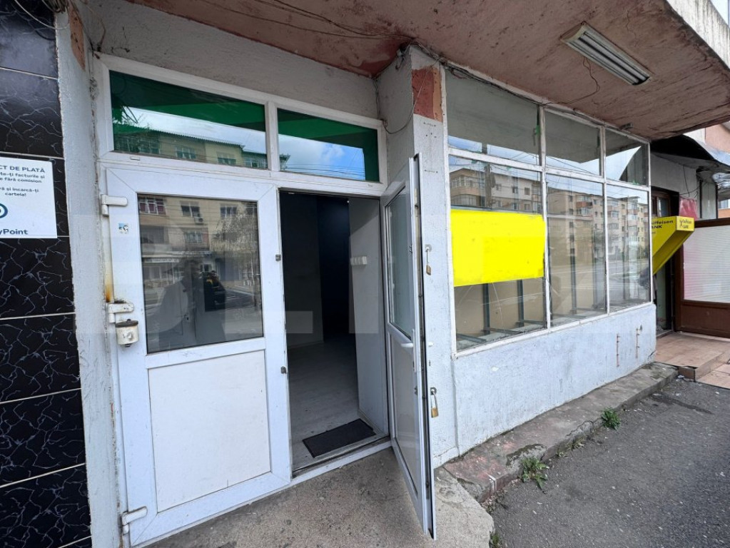 Spatiu comercial de inchiriat, 40 mp, zona Micro 12