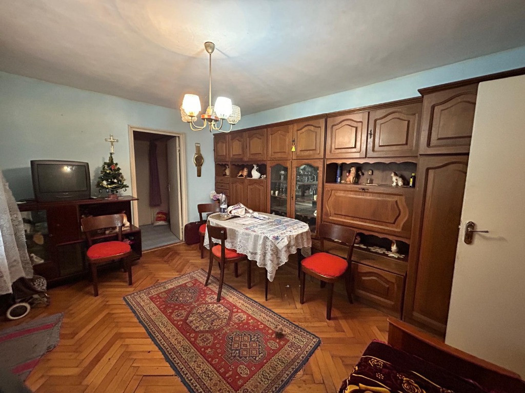 Cuza Voda, 2 camere, etaj 2