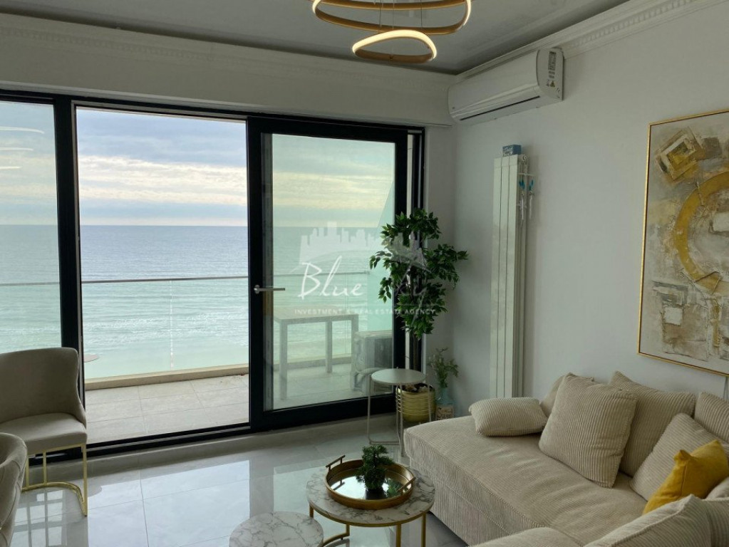 Mamaia Nord Apartament 3 camere cu vedere frontala la mare