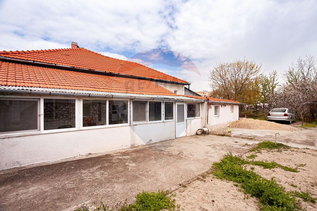 Casă 60 mp construiti pe teren de 518 în Bujac, str. T....