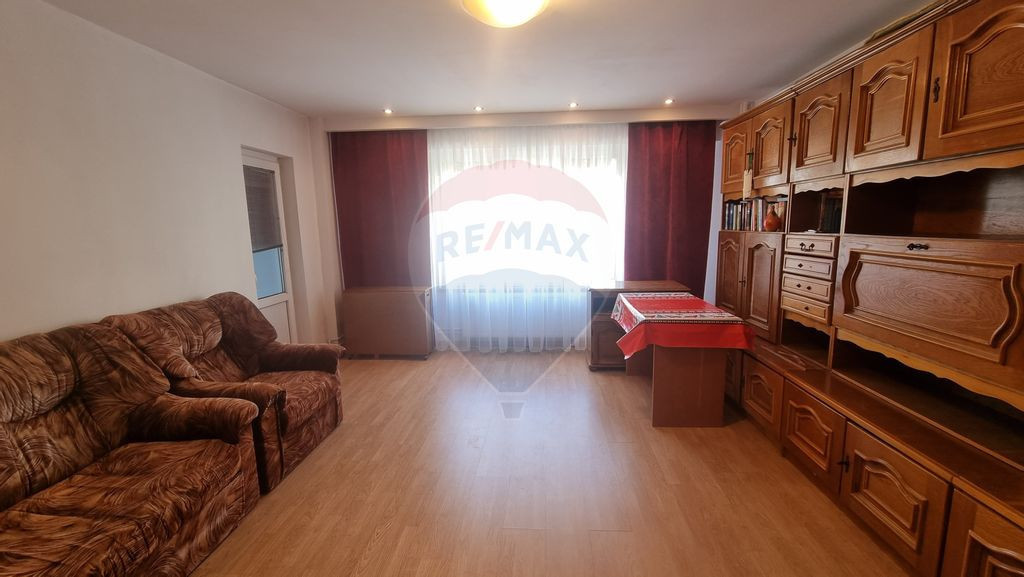 Apartament cu 3 camere cochet de inchiriat in zona Virtutii