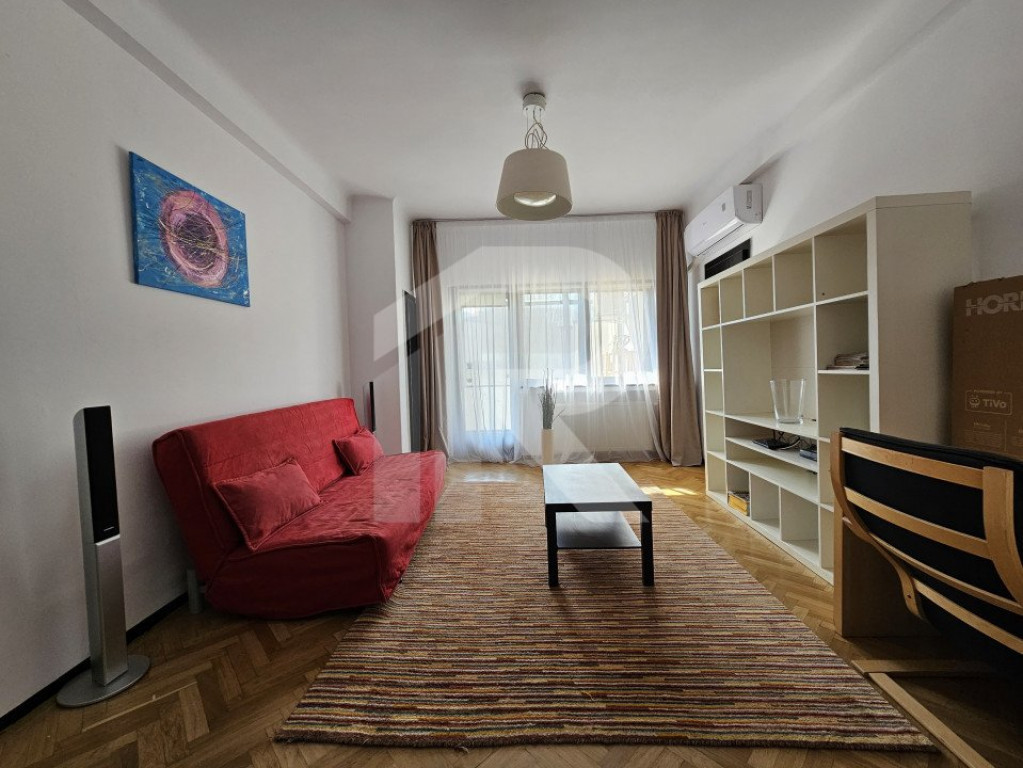 Apartament cochet cu 3 camere, la prima inchiriere , zona ul