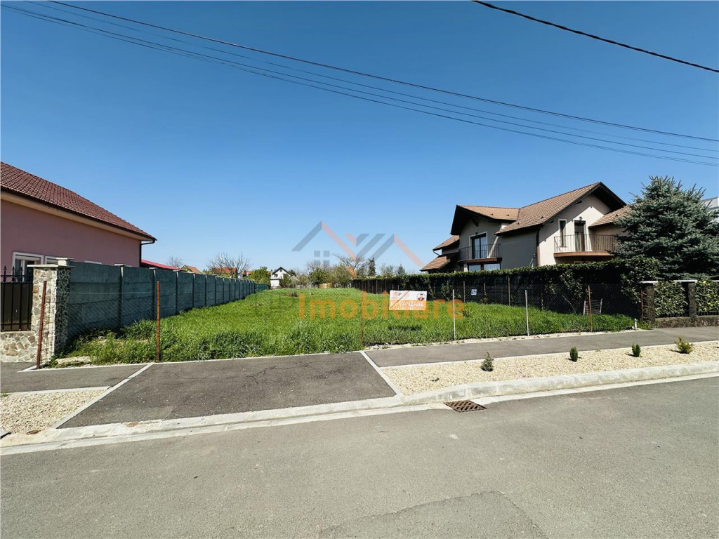 TEREN INTRAVILAN | 754 MP | TOATE UTILITATILE TREASE LA PARC