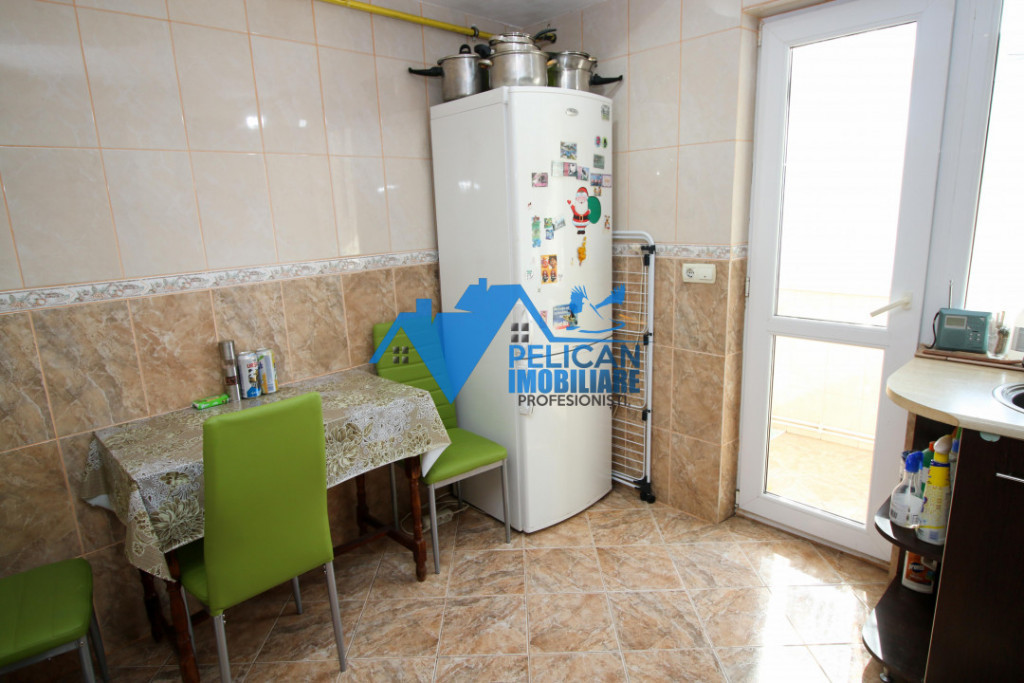 Sabinelor, 3 camere, decomandat