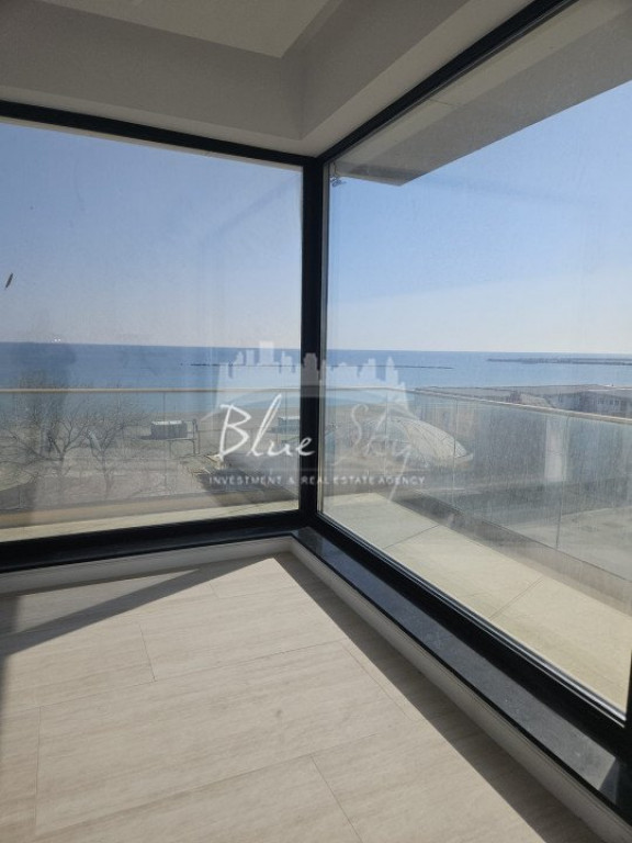 Saraesa Mamaia Teatrul de Vara