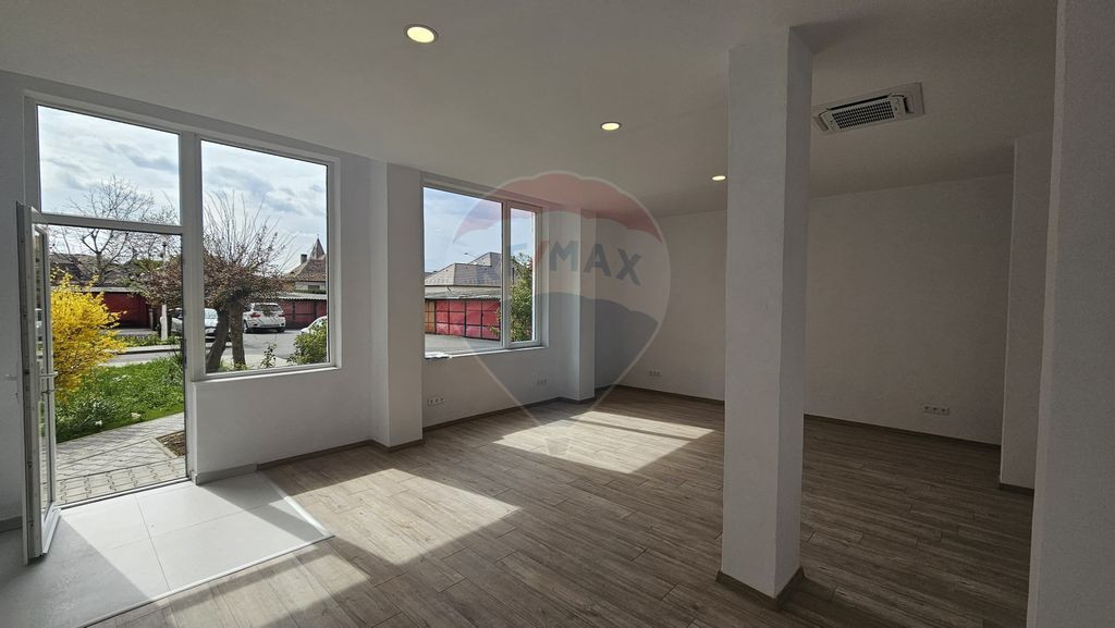 Casă SPATIOASA de vanzare in zona semicentrala