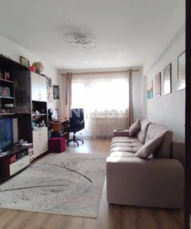 Centru- apartament 3 camere