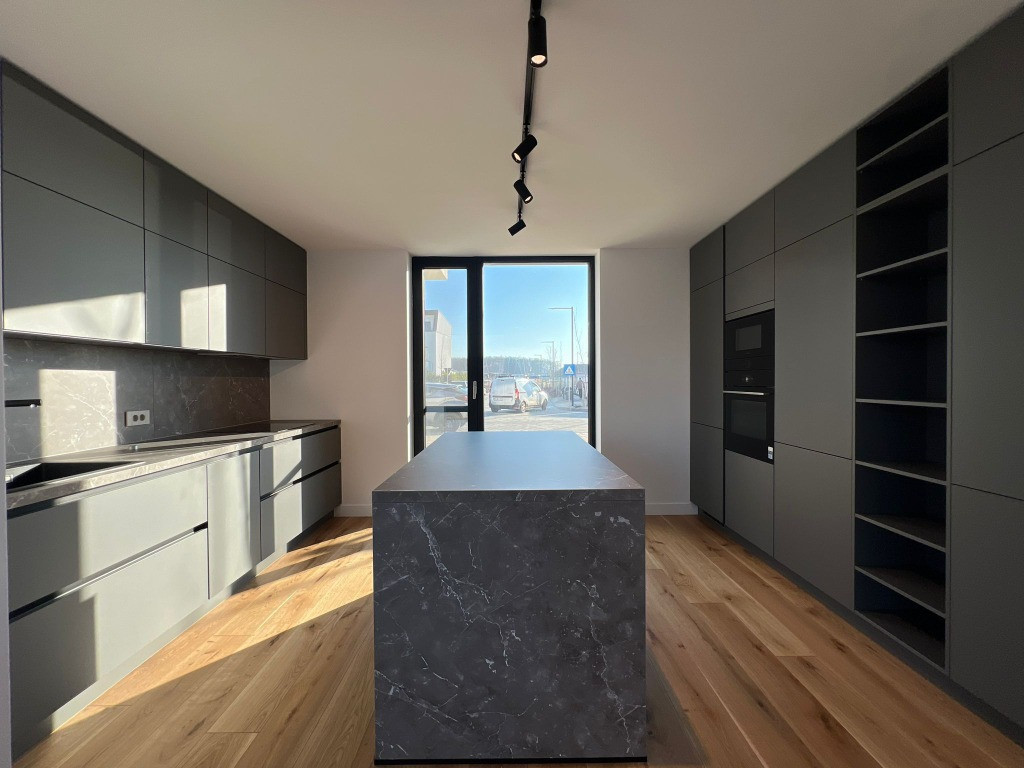 Vilă de lux de închiriat în Amber Forest, Tunari – 4 camere, 180 mp ut