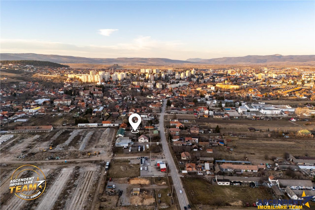 FILM! Spatiu comercial adaptabil:hala cladire birouri 3.272