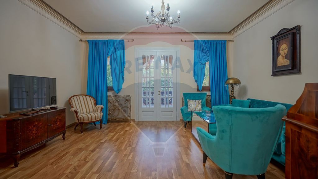 Apartament cu 4 camere | Ultracentral | Lux | Priveliste ...