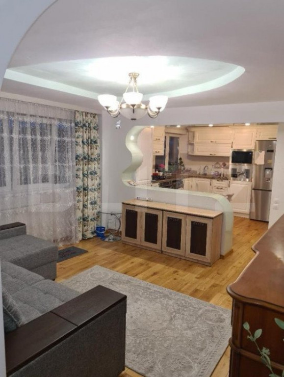 Apartament cu 3 camere, 53 mp, modern, etaj 1, zona Scheia