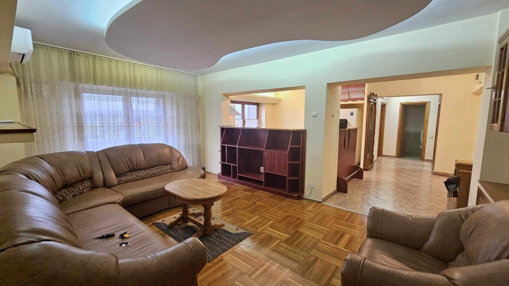 Apartament 3 camere INDEPENDENTEI FUNDATIE