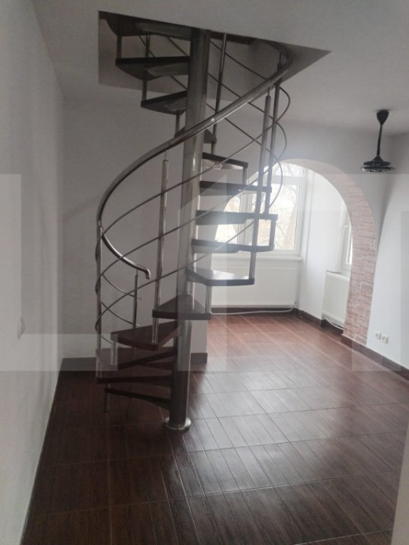 Apartament cu 4 camere, 76 mp, zona Unirii