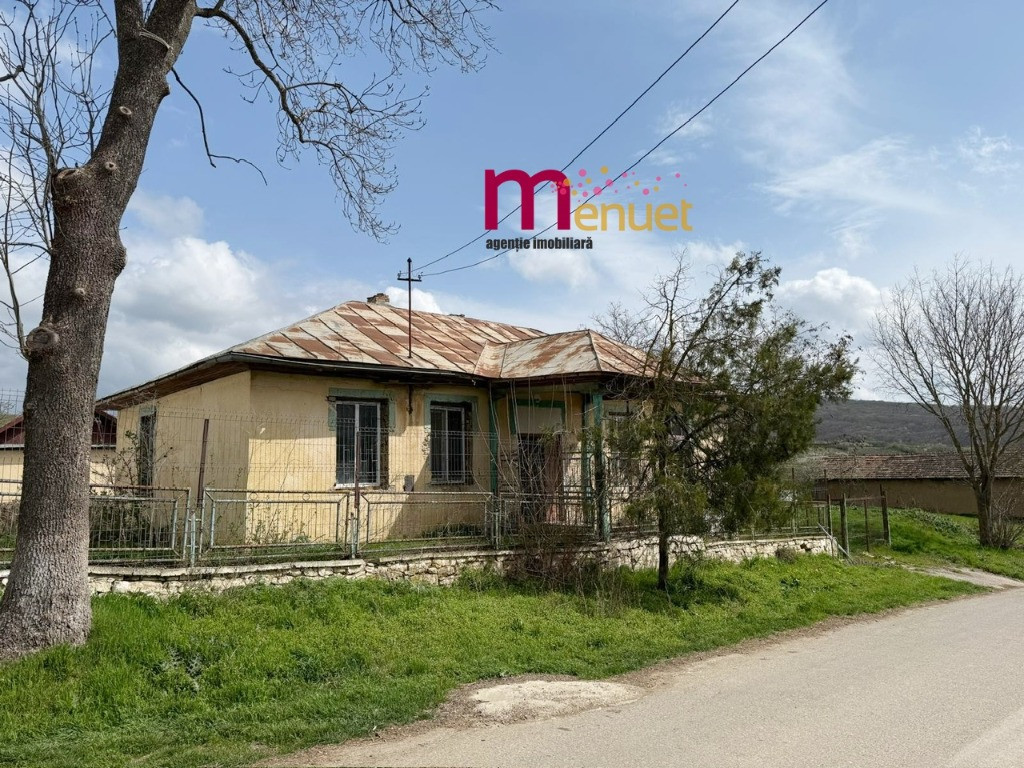 Casa+Teren 1167 mp , comuna Ciucurova