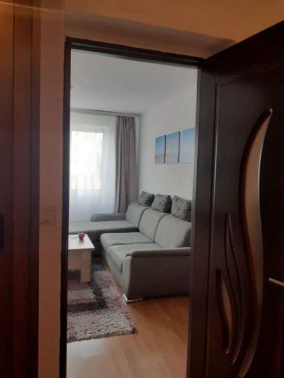 Apartament situat in zona GARA vis-a-vis de parc