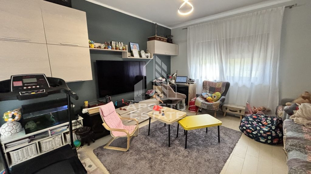 Casa cu 4 camere eficienta energetic, curte, statie incar...