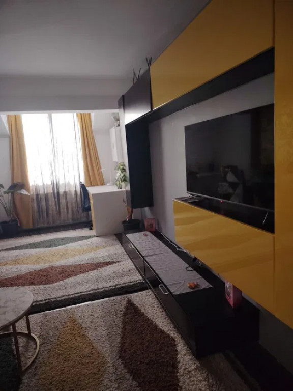 Apartament cu 2 camere decomandate Zona Burdujeni