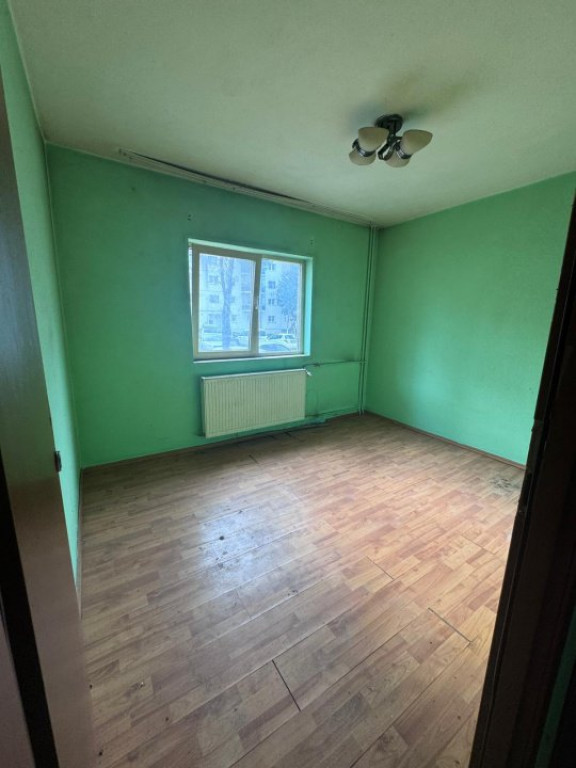 Apartament renovabil, parter, Radauti