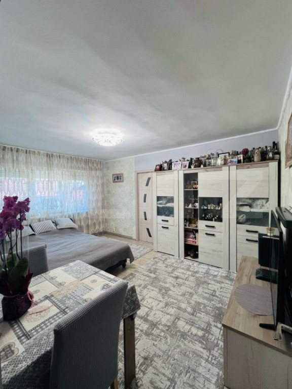 Apartament de vanzare, cu 2 camere, 42 mp, zona 14 Mai