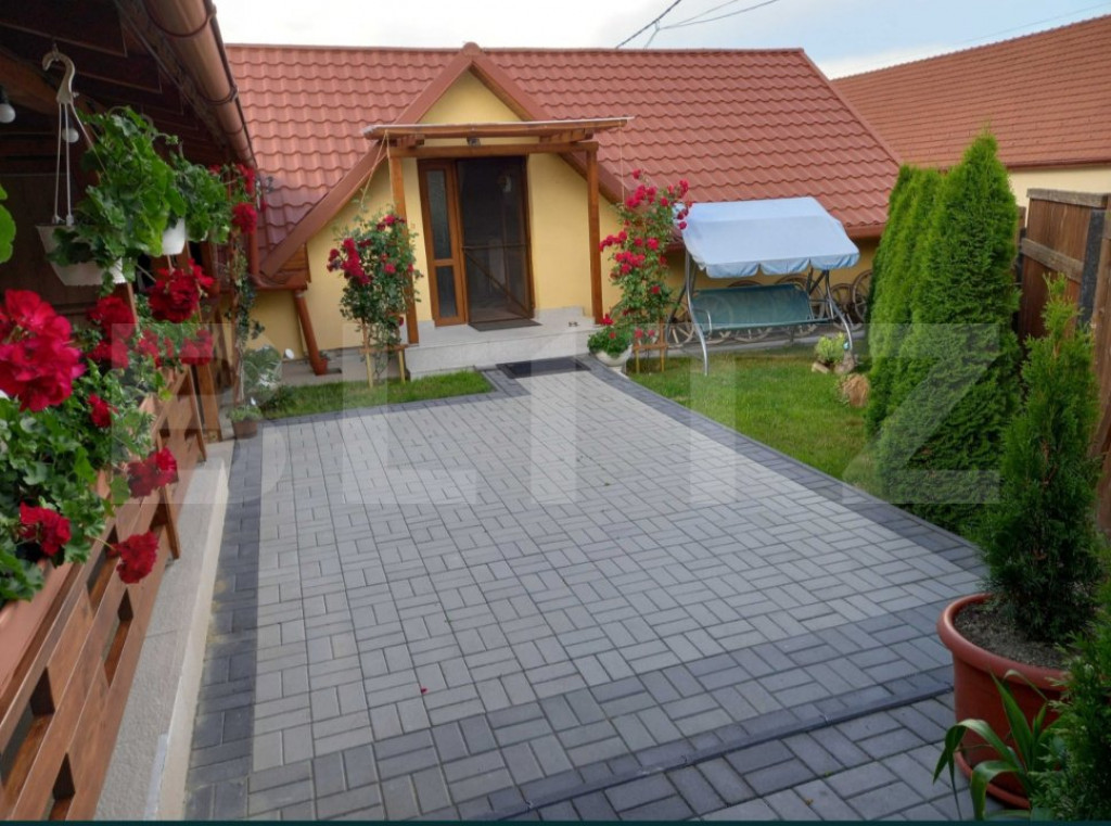 Casa individuala,cu 4 camere,200 mp utili,500 mp teren,Blaj