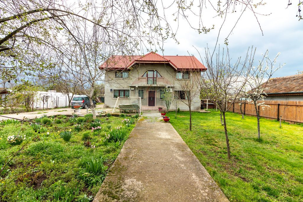 Casă / Vilă cu 5 camere de vânzare Fundulea - teren 10...
