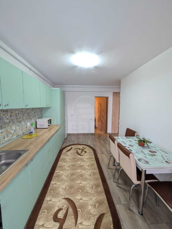 Apartament de o camera, zona centrala, FLORESTI