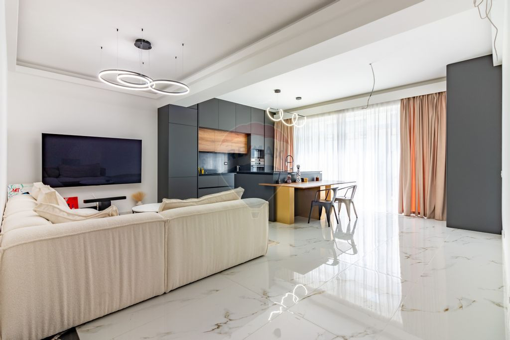 Apartament cu 3 camere de vânzare în zona Pipera