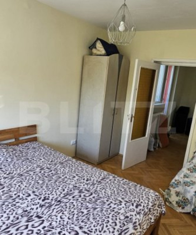 Apartament de vanzare, cu 2 camere, semi-decomandat, zona Da