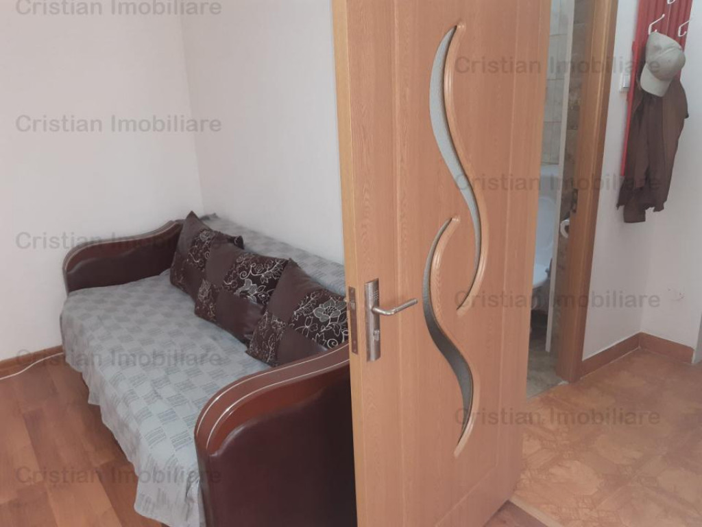 Garsoniera decomandata, ETAJ 1 MOBILATA , Obor