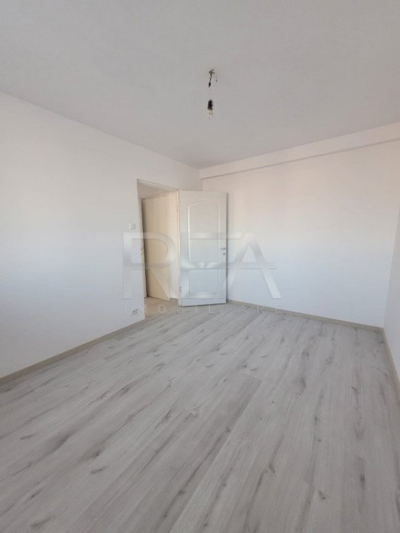 2 Camere Bloc Reabilitat Zona Apusului