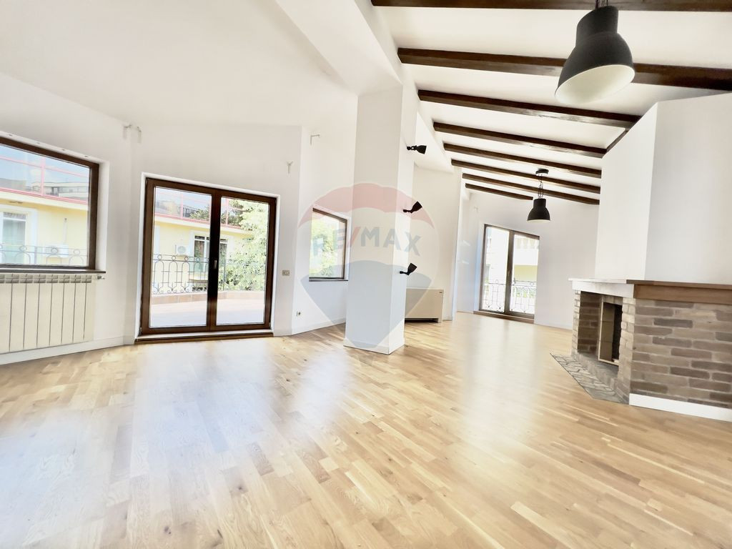 Birou de inchiriat, sos Nordului + loc de parcare