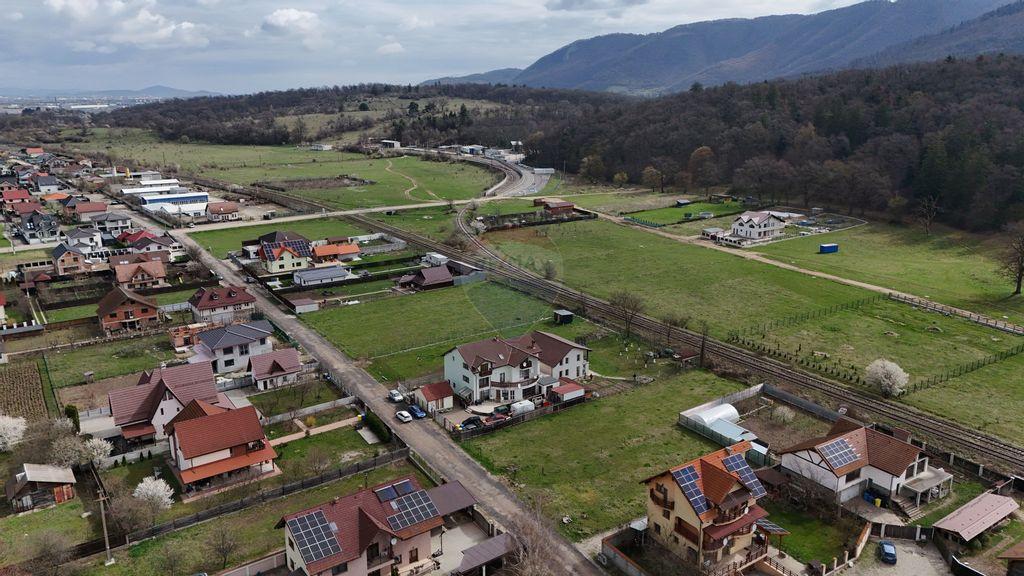 Comision 0 I Intravilan 1057 mp Cristian I Tudor Vladimir...