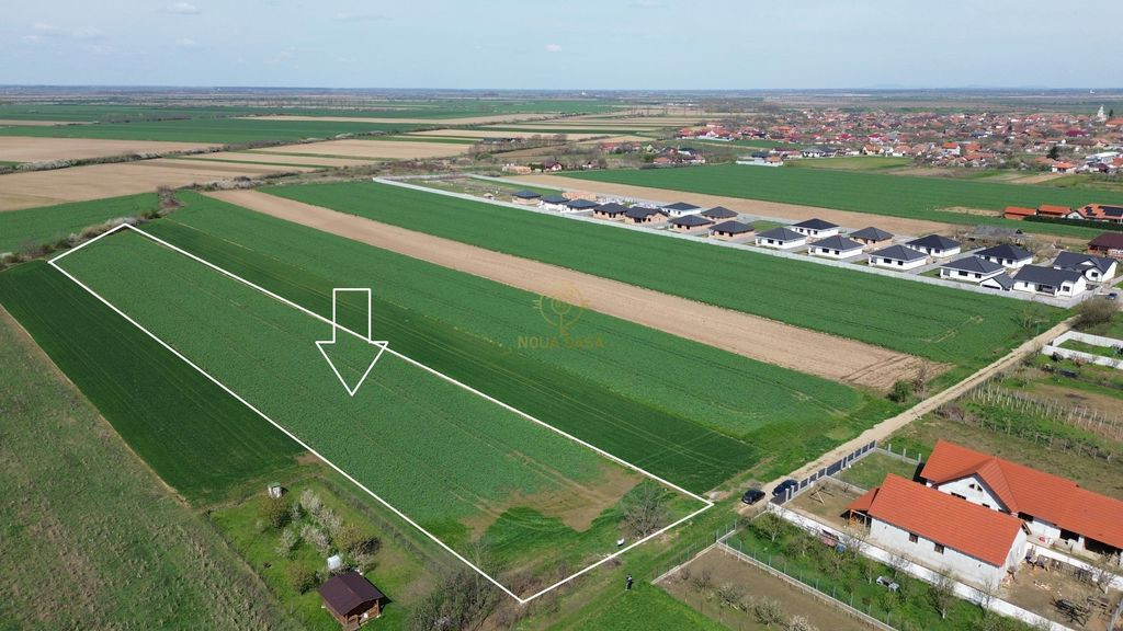 INVESTITIE! De vanzare Teren Intravilan 9142mp la 1 km >S...