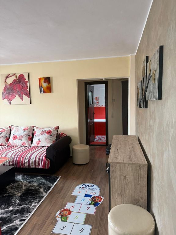 Inel 2 eliberarii-apartament 3 camere mobilat cu gaze