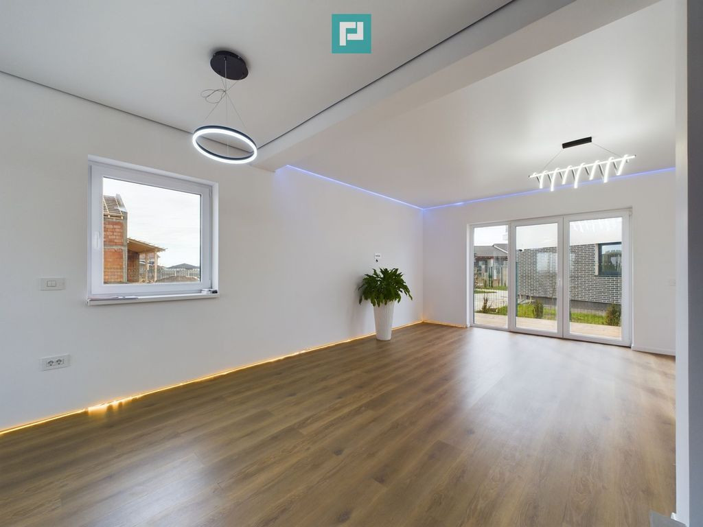 Duplex modern și confortabil, Moșnița Nouă