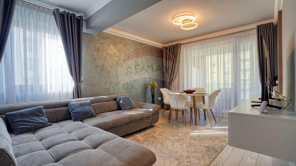 Apartament cu 2 camere de închiriat în zona Tractorul