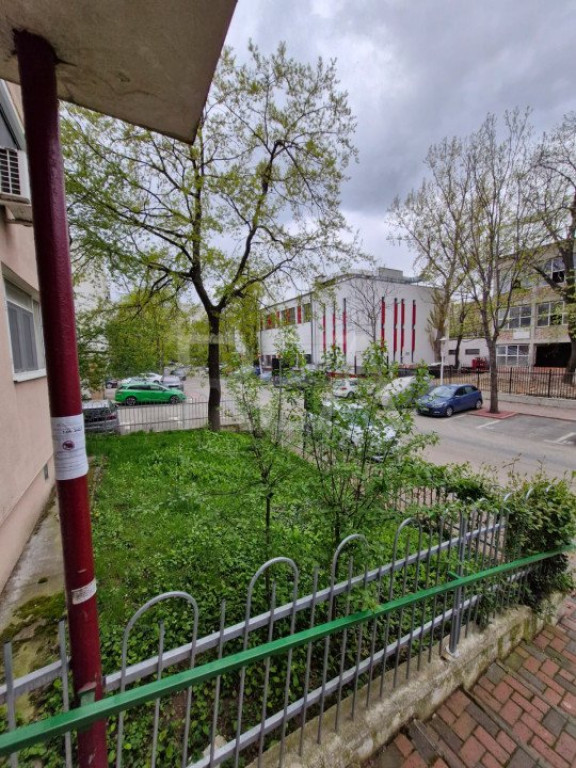 APARTAMENT CU 4 CAMERE DE VÂNZARE ÎN ZONA 1 DECEMBRIE 1918