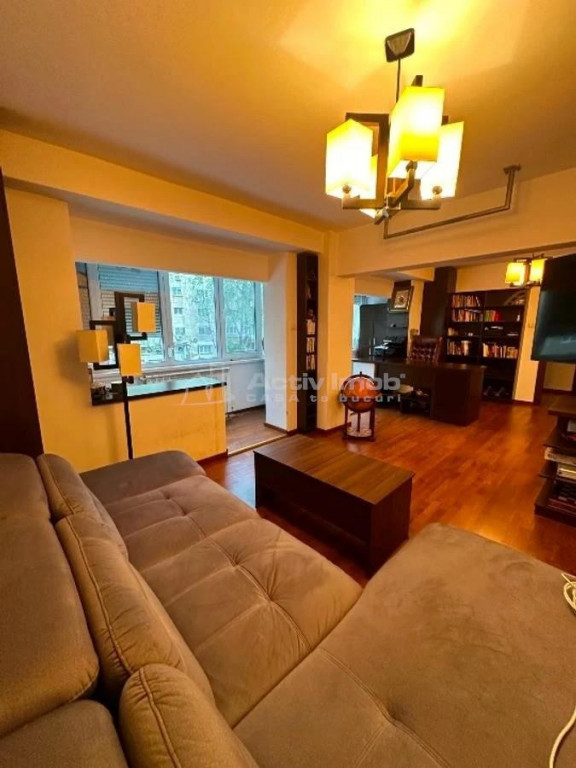 3 Camere Lux, Decebal, 10 min Metrou (M1)