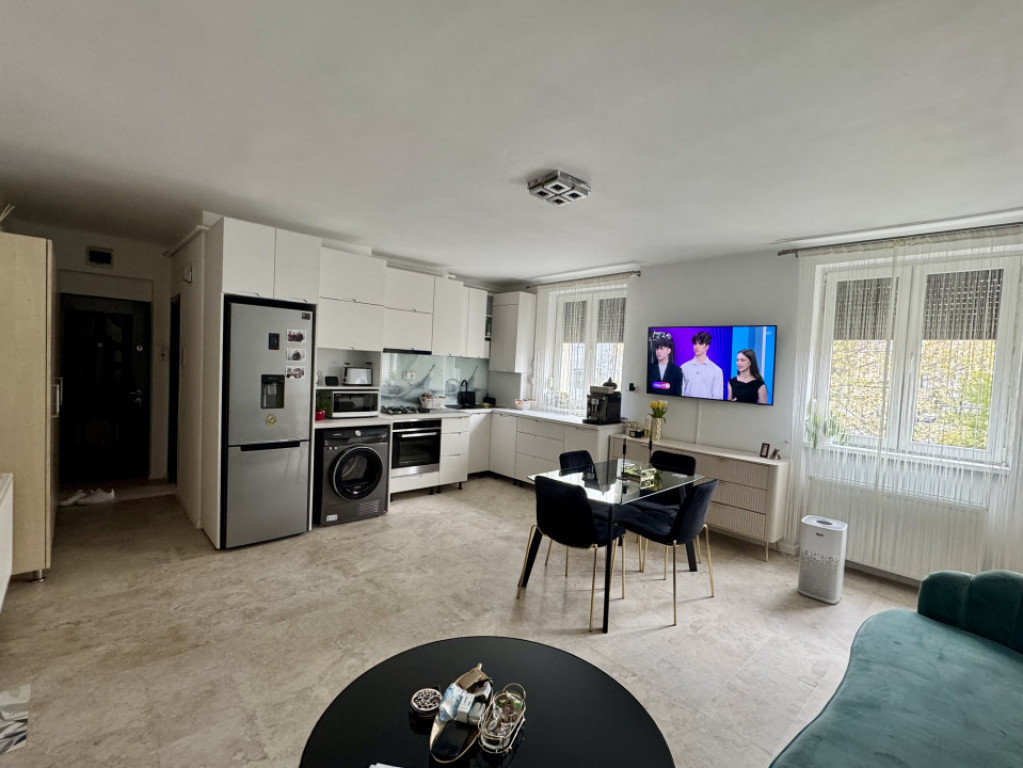 Apartament 2 camere bloc caramida