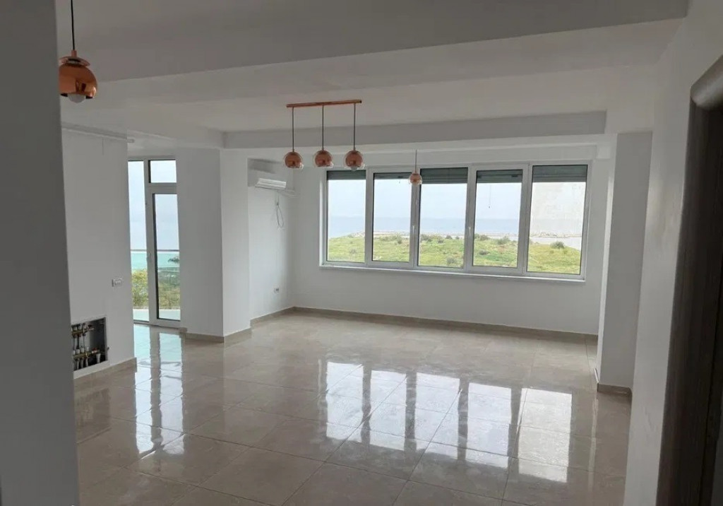 Apartament 3 camere de vanzare zona Delfinariu, BLOC NOU, vedere MARE
