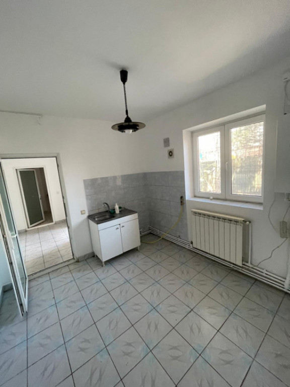 Casa, de inchiriat, termen lung, situata in zona Inel II