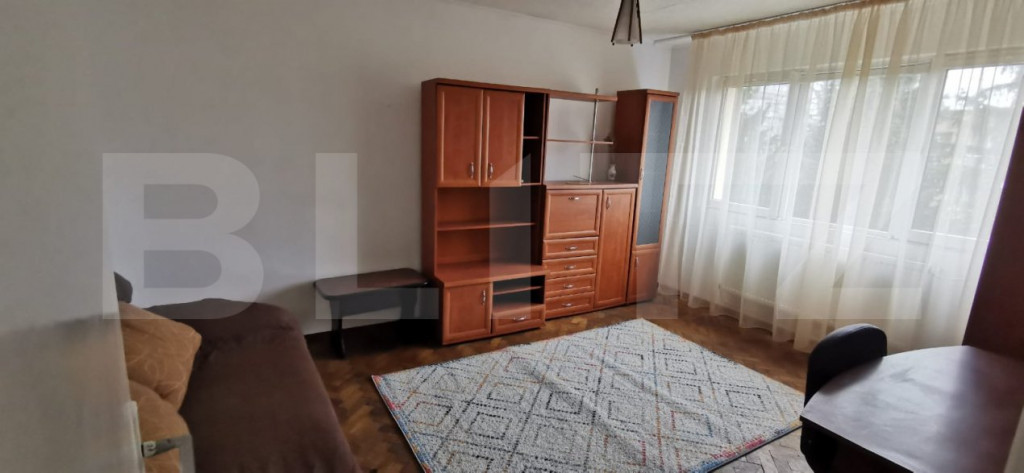 Garsonieră de inchiriat, 30 mp, decomandată, zona Astra