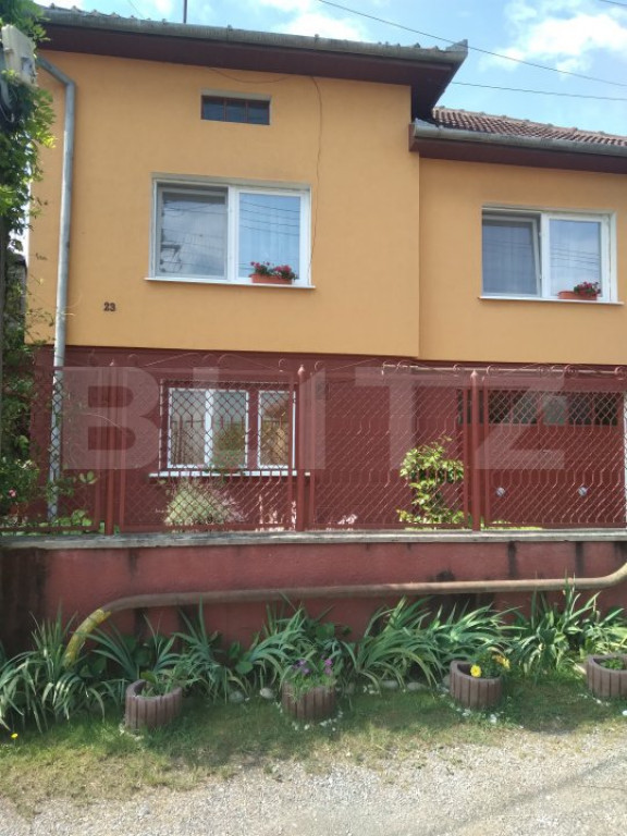 CASĂ CU VEDERE CĂTRE CASTELUL CORVINILOR – EXCLUSIVITATE